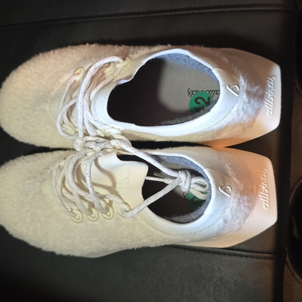 allbirds casual fluffy shoe - Picture 5 of 5